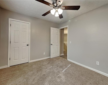 748 Dillon Drive - Photo Thumbnail 11