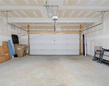 5911 Green Ash Court - Photo Thumbnail 36