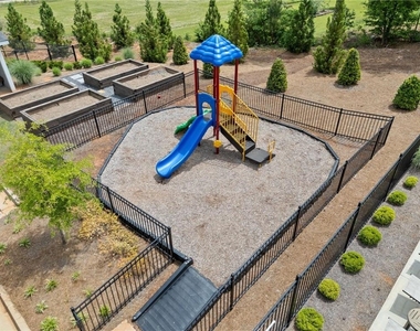 5911 Green Ash Court - Photo Thumbnail 40
