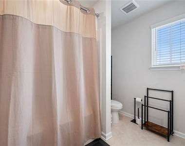 5911 Green Ash Court - Photo Thumbnail 23