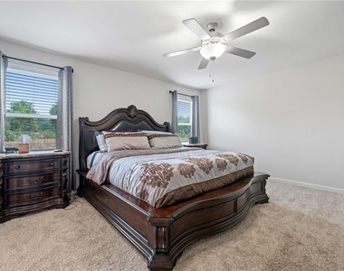 5911 Green Ash Court - Photo Thumbnail 30