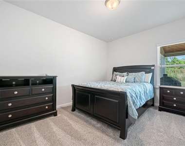 5911 Green Ash Court - Photo Thumbnail 21