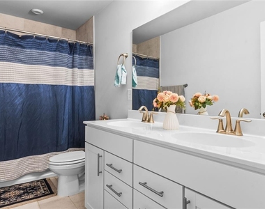5467 Fountainhead Lane - Photo Thumbnail 30
