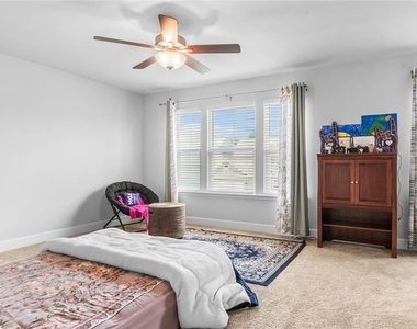 5467 Fountainhead Lane - Photo Thumbnail 27