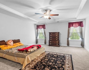 5467 Fountainhead Lane - Photo Thumbnail 15