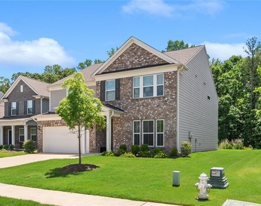 5467 Fountainhead Lane - Photo Thumbnail 2