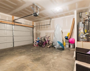 5467 Fountainhead Lane - Photo Thumbnail 34