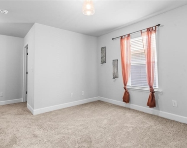 5467 Fountainhead Lane - Photo Thumbnail 22