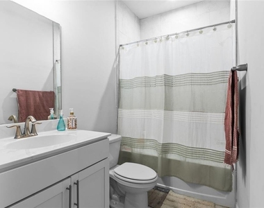 5467 Fountainhead Lane - Photo Thumbnail 29
