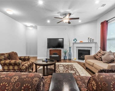 5467 Fountainhead Lane - Photo Thumbnail 14