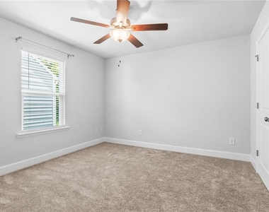 5467 Fountainhead Lane - Photo Thumbnail 25
