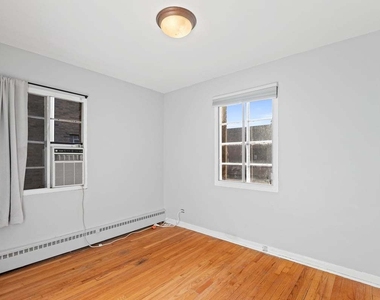 1539 Monroe Avenue - Photo Thumbnail 8