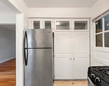 1539 Monroe Avenue - Photo Thumbnail 6