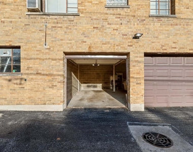 1539 Monroe Avenue - Photo Thumbnail 10