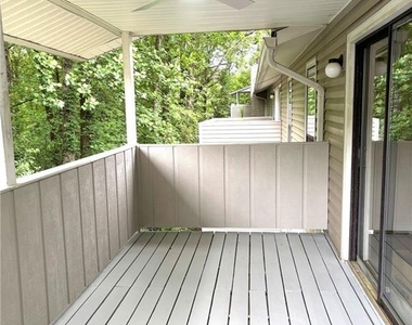504 Wynnes Ridge Circle Se - Photo Thumbnail 8