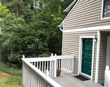 504 Wynnes Ridge Circle Se - Photo Thumbnail 2