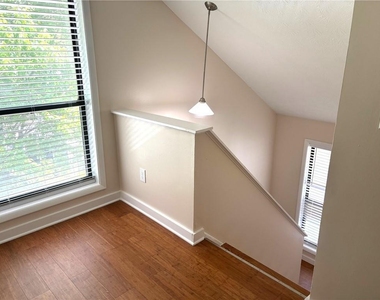 504 Wynnes Ridge Circle Se - Photo Thumbnail 18