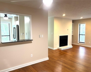 504 Wynnes Ridge Circle Se - Photo Thumbnail 11