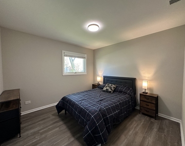 4038 Forest Avenue - Photo Thumbnail 3