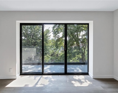 2460 Peachtree Road - Photo Thumbnail 12