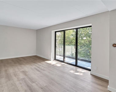 2460 Peachtree Road - Photo Thumbnail 11
