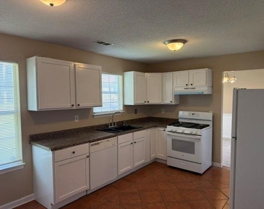 878 Asbury Trail - Photo Thumbnail 4