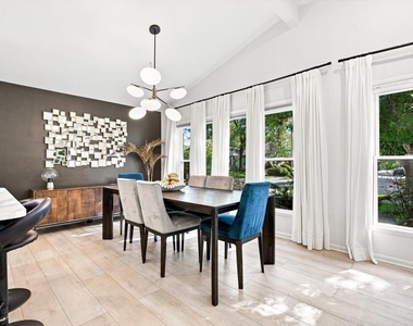 521 Lavergne Avenue - Photo Thumbnail 2