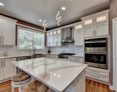 770 Pimlicon Place - Photo Thumbnail 10