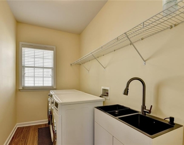 770 Pimlicon Place - Photo Thumbnail 15