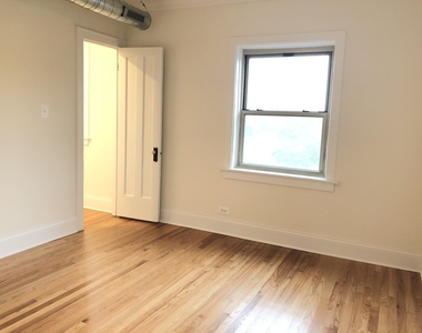 5330 N Kenmore Avenue - Photo Thumbnail 9