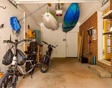 2670 Woodridge Drive - Photo Thumbnail 28