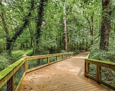 2670 Woodridge Drive - Photo Thumbnail 37