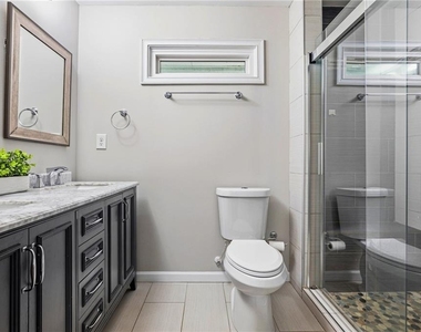 2670 Woodridge Drive - Photo Thumbnail 17
