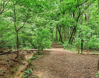 2670 Woodridge Drive - Photo Thumbnail 43