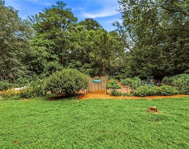 2670 Woodridge Drive - Photo Thumbnail 39