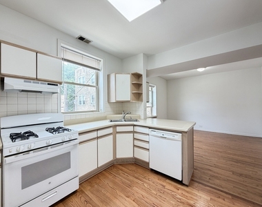 5783 N Ridge Avenue - Photo Thumbnail 4