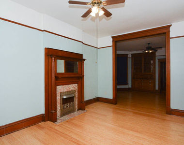 1723 W Huron Street - Photo Thumbnail 8