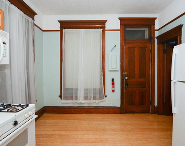 1723 W Huron Street - Photo Thumbnail 3