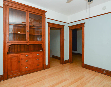 1723 W Huron Street - Photo Thumbnail 5