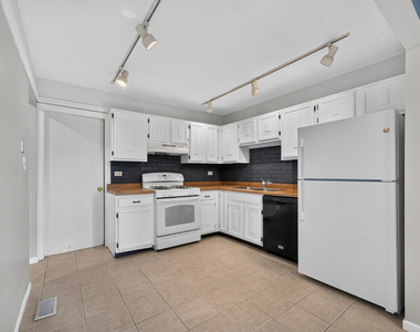 244 Coventry Court - Photo Thumbnail 8