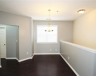 210 Spring Heights Lane Se - Photo Thumbnail 4