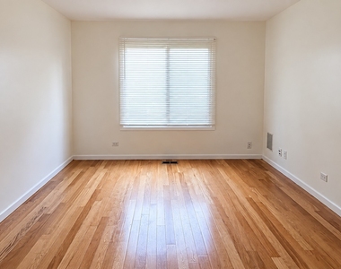329 Grissom Court - Photo Thumbnail 9