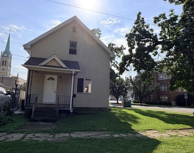400 Summit Street - Photo Thumbnail 1