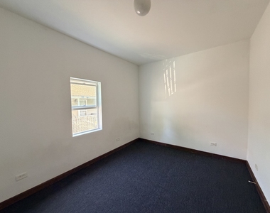 400 Summit Street - Photo Thumbnail 10