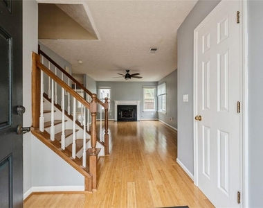3635 Darwin Place - Photo Thumbnail 3