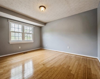 3635 Darwin Place - Photo Thumbnail 29