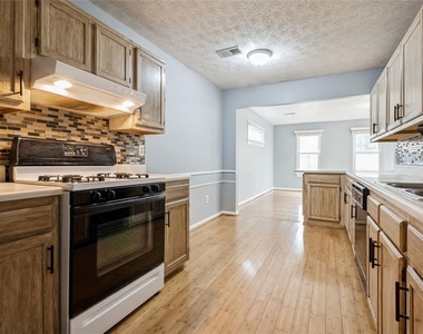3635 Darwin Place - Photo Thumbnail 15