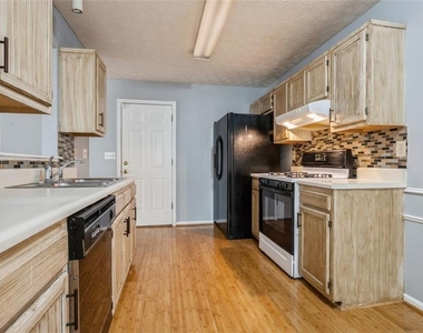3635 Darwin Place - Photo Thumbnail 14