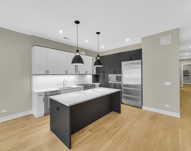 1203 W Augusta Boulevard - Photo Thumbnail 4