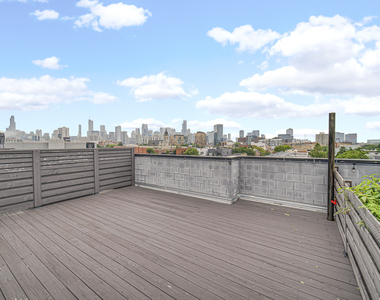 1203 W Augusta Boulevard - Photo Thumbnail 23